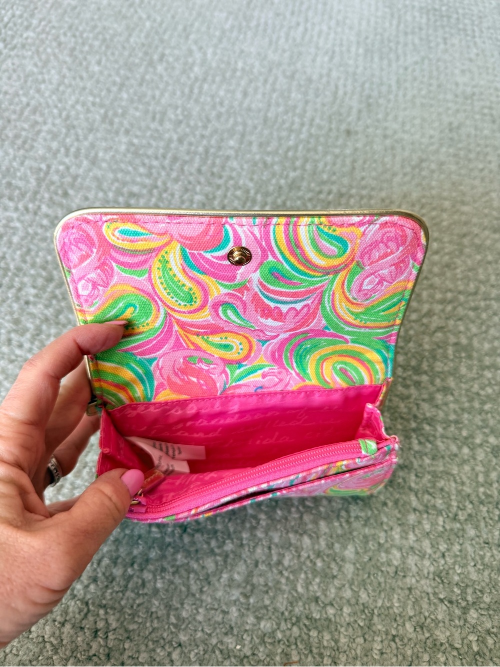 Lilly Pulitzer Pink Green Yellow Swirl Wristlet Clutch - Picture 3 of 4